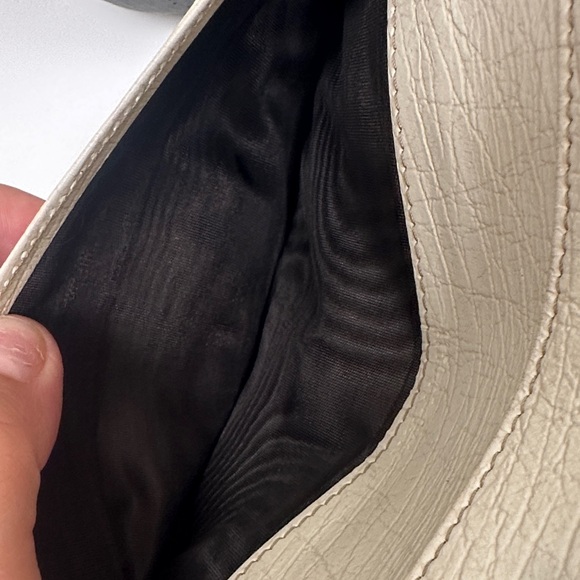 Gucci Beige and Brown Monogram Wallet - Picture 5 of 10